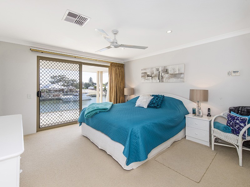 22 Quayside Close, Halls Head WA 6210