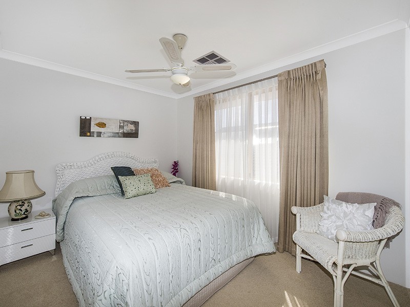 22 Quayside Close, Halls Head WA 6210