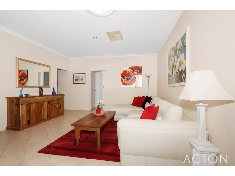13 Onslow Court, Erskine WA 6210