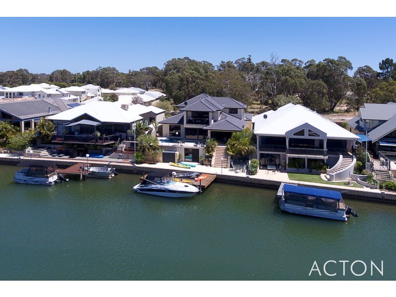 11 Leisure Way, Halls Head WA 6210