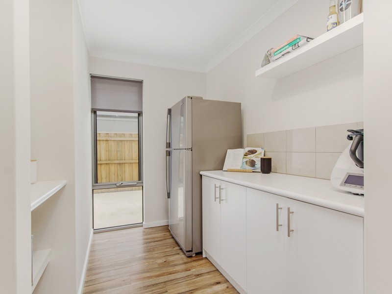 289 Peelwood Parade, Halls Head WA 6210