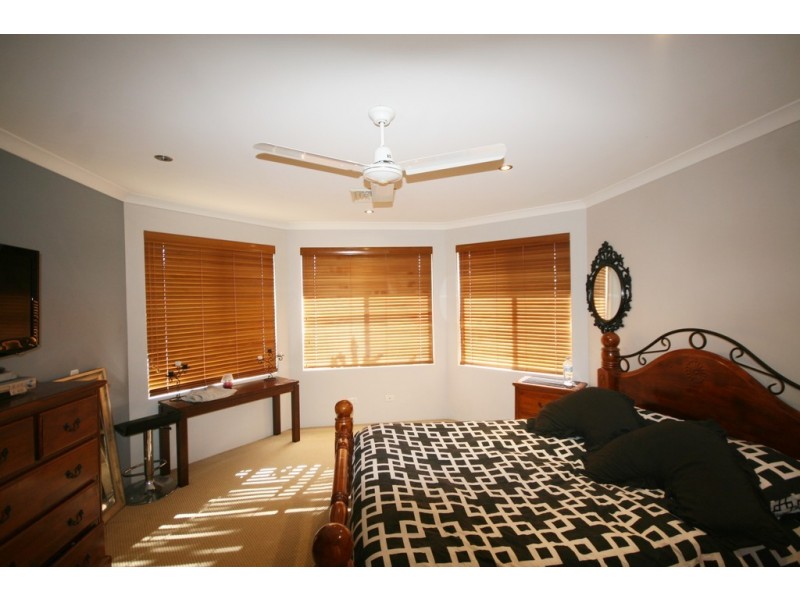 8 Dunsborough Court, Dawesville WA 6211