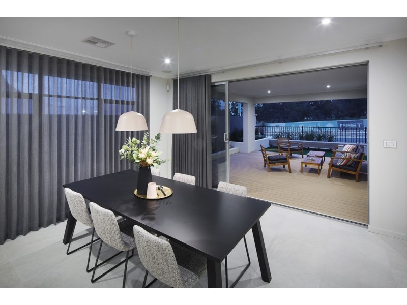 11 Gooljak Rise, Lakelands WA 6180