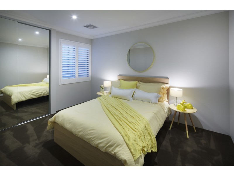 11 Gooljak Rise, Lakelands WA 6180