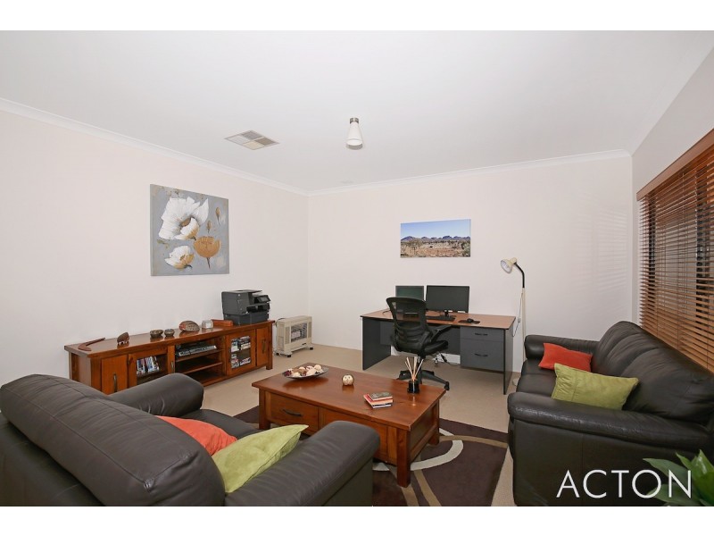 12 Premier Street, Dudley Park WA 6210