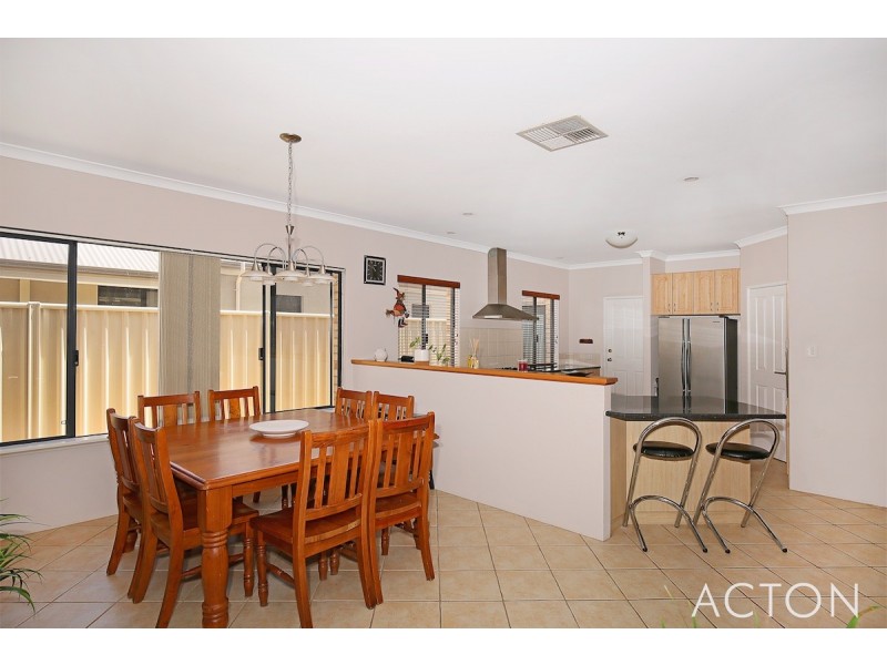 12 Premier Street, Dudley Park WA 6210