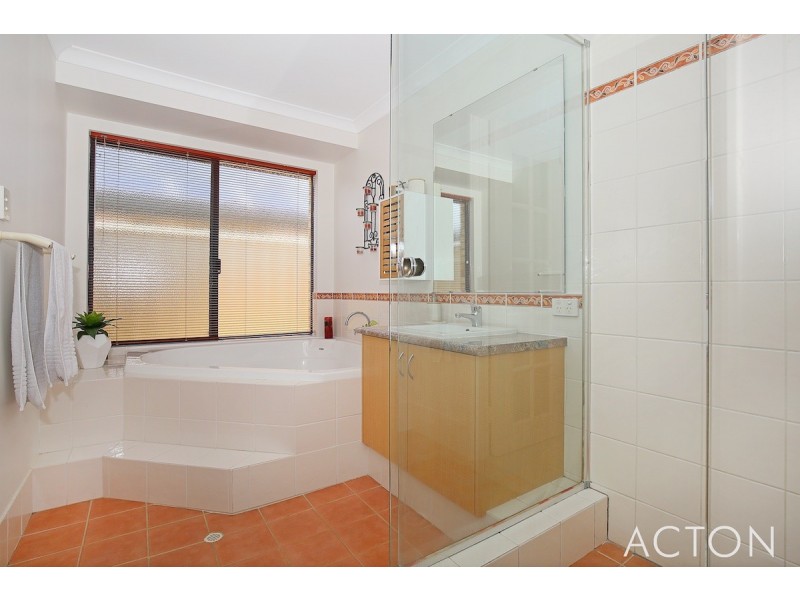 12 Premier Street, Dudley Park WA 6210