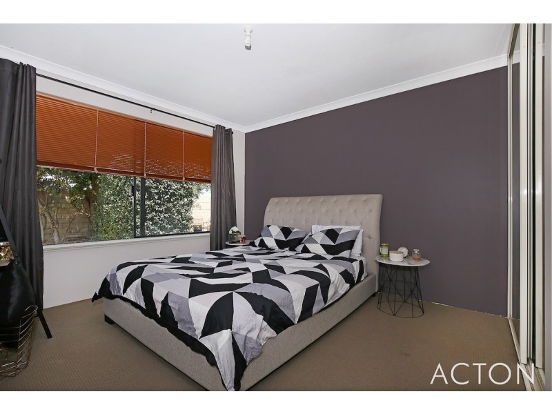 12 Premier Street, Dudley Park WA 6210