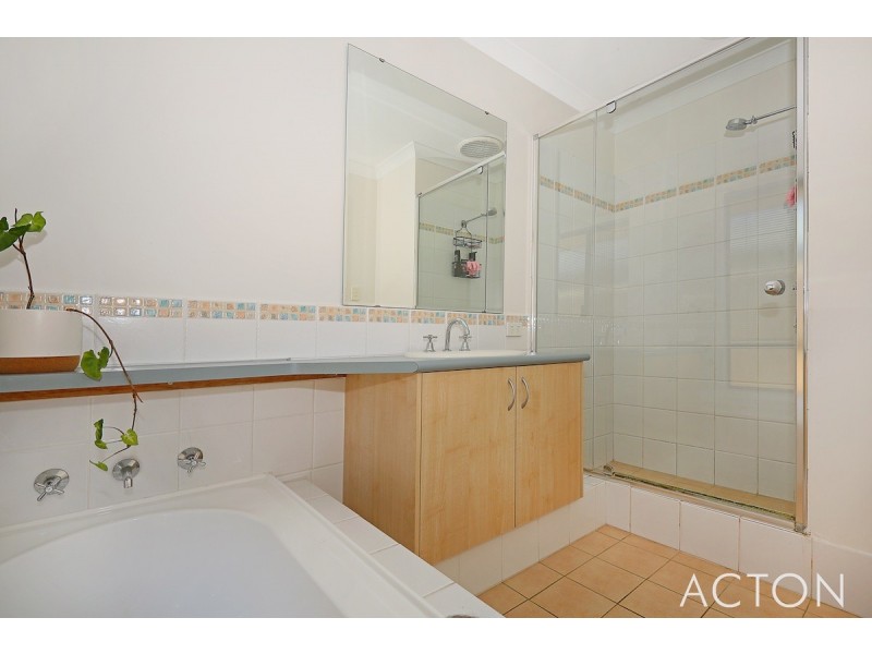 12 Premier Street, Dudley Park WA 6210