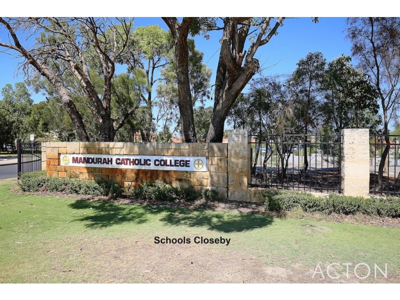 12 Premier Street, Dudley Park WA 6210