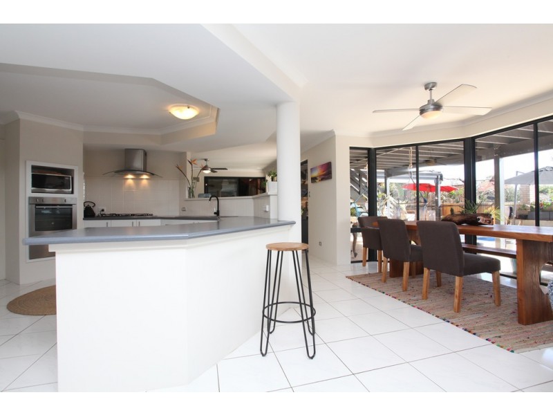 3 Sandy Cove, Halls Head WA 6210