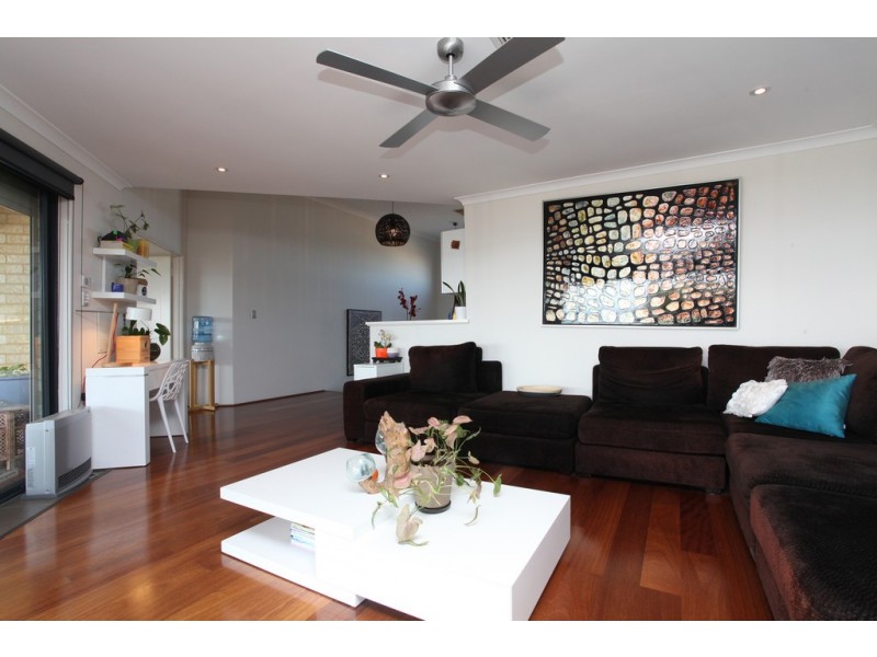 3 Sandy Cove, Halls Head WA 6210