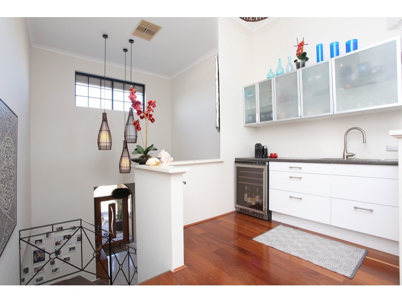 3 Sandy Cove, Halls Head WA 6210