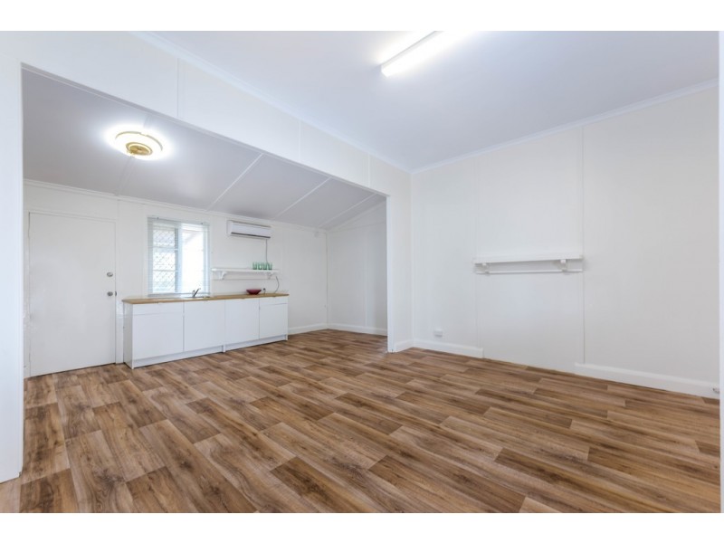 9 Boundary Road, Dudley Park WA 6210