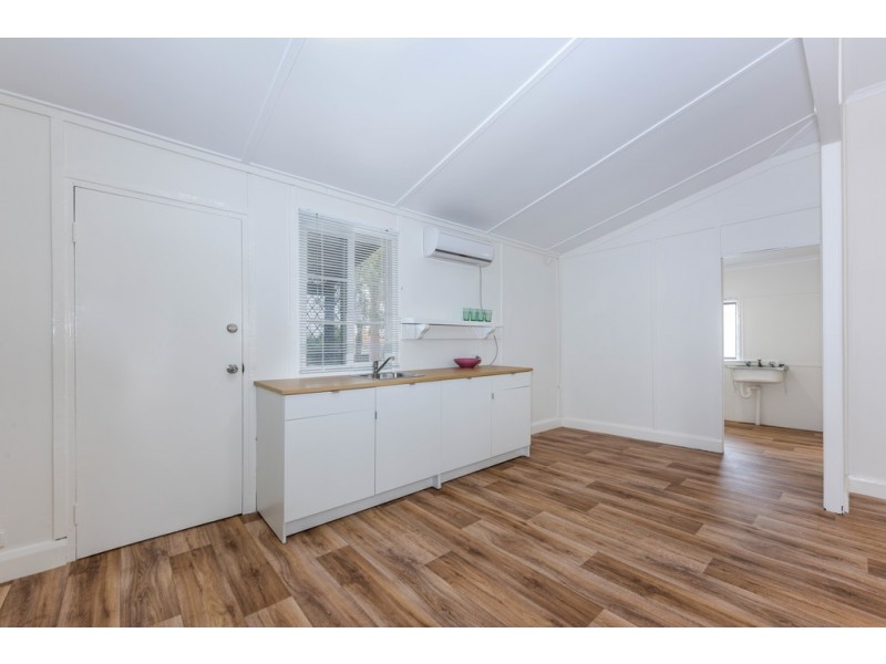 9 Boundary Road, Dudley Park WA 6210