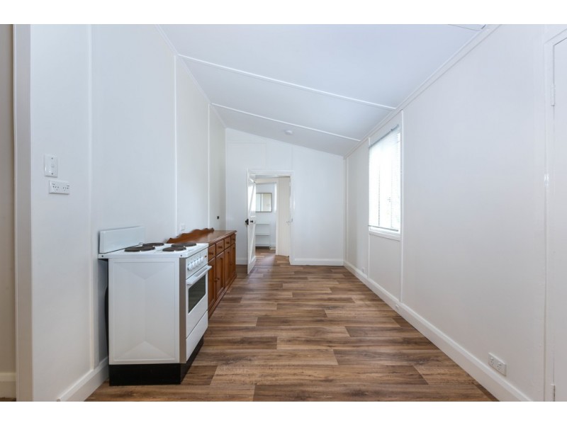 9 Boundary Road, Dudley Park WA 6210