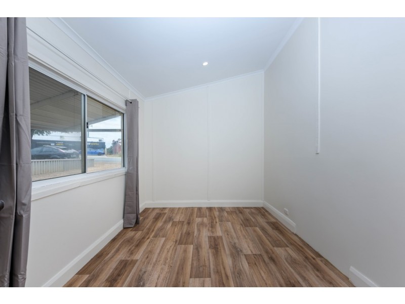 9 Boundary Road, Dudley Park WA 6210