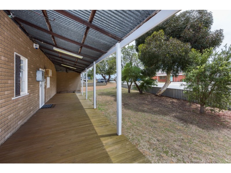 9 Boundary Road, Dudley Park WA 6210