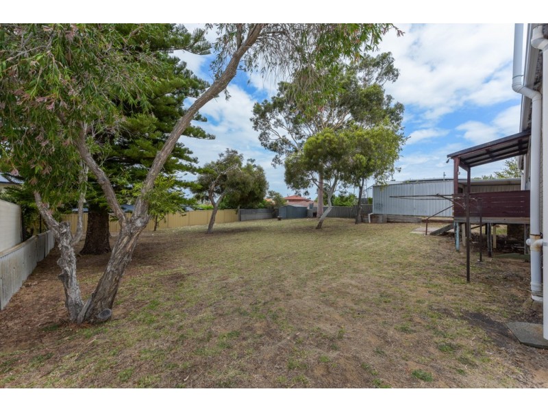 9 Boundary Road, Dudley Park WA 6210