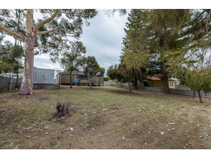 9 Boundary Road, Dudley Park WA 6210