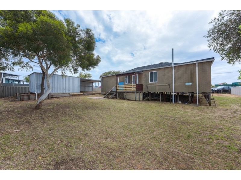 9 Boundary Road, Dudley Park WA 6210