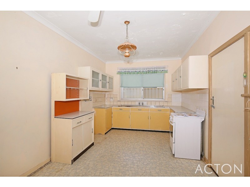 28A Thorpe Street, Rockingham WA 6168