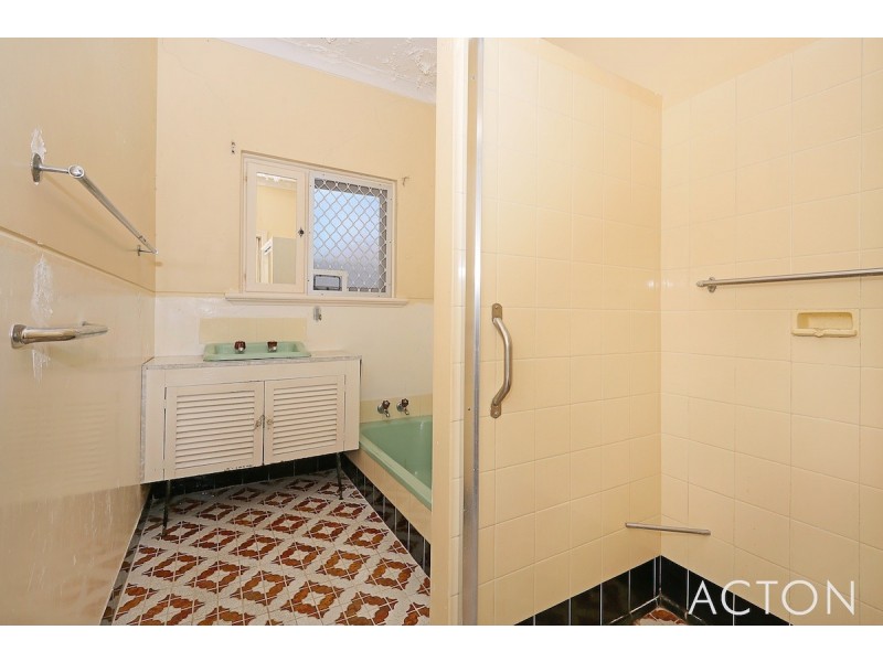 28A Thorpe Street, Rockingham WA 6168