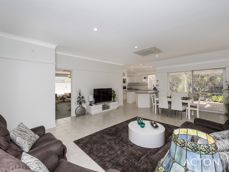 2 Eucla Mews, Erskine WA 6210