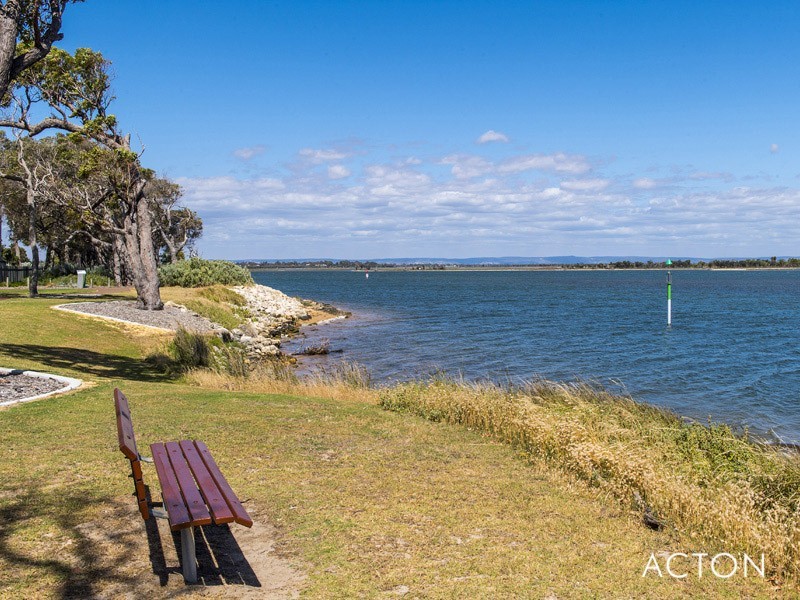 2 Eucla Mews, Erskine WA 6210