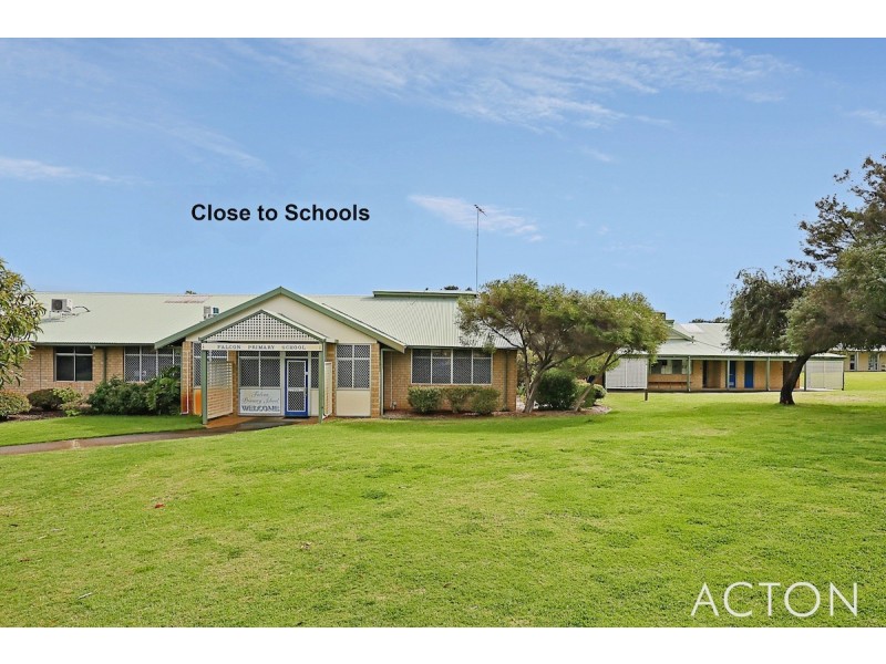 16 Captain Court, Wannanup WA 6210