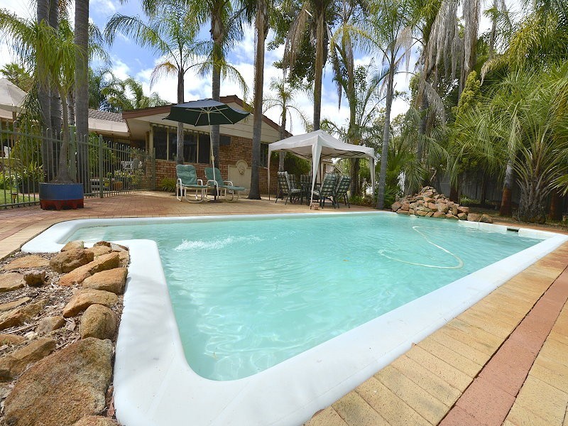 23 Flinders Close, Barragup WA 6209