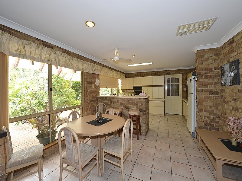 23 Flinders Close, Barragup WA 6209