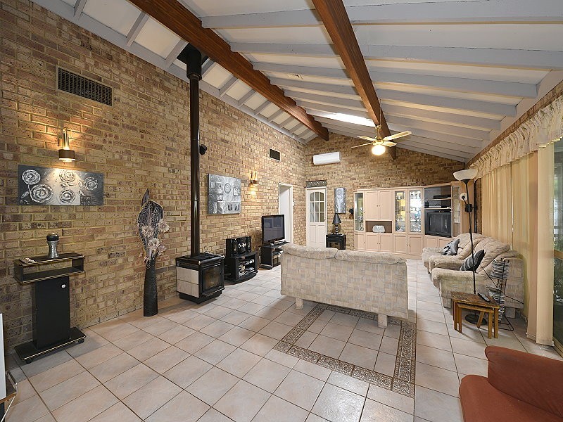 23 Flinders Close, Barragup WA 6209