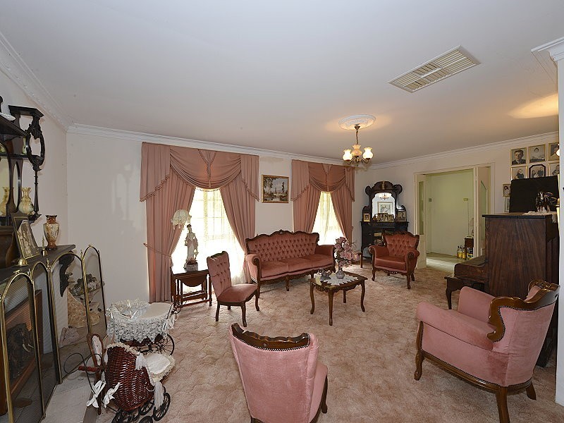 23 Flinders Close, Barragup WA 6209