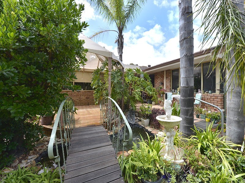 23 Flinders Close, Barragup WA 6209
