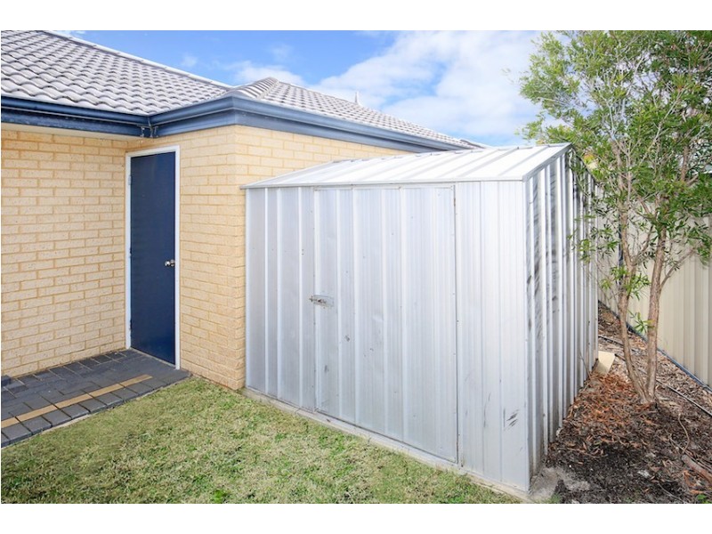 2 Capilano Court, Meadow Springs WA 6210