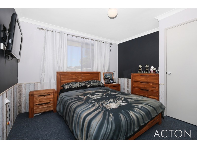50 Paradise CIrcuit, Halls Head WA 6210