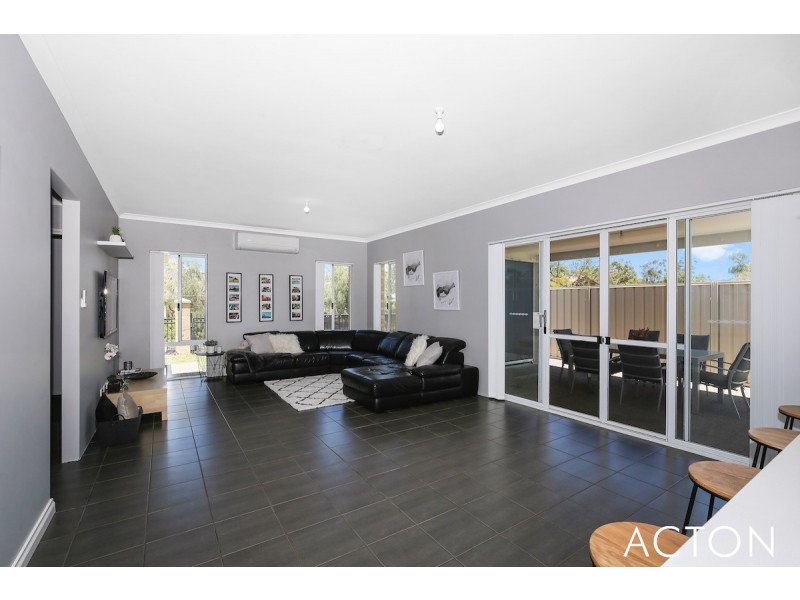 25 Coopers Mill Way, Ravenswood WA 6208