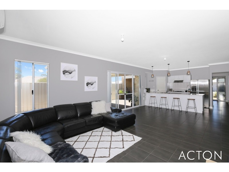 25 Coopers Mill Way, Ravenswood WA 6208