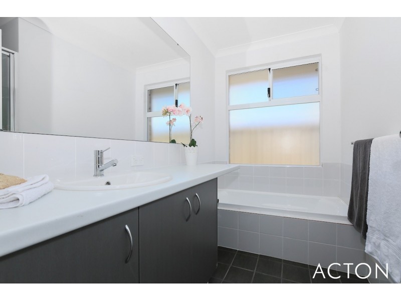 25 Coopers Mill Way, Ravenswood WA 6208