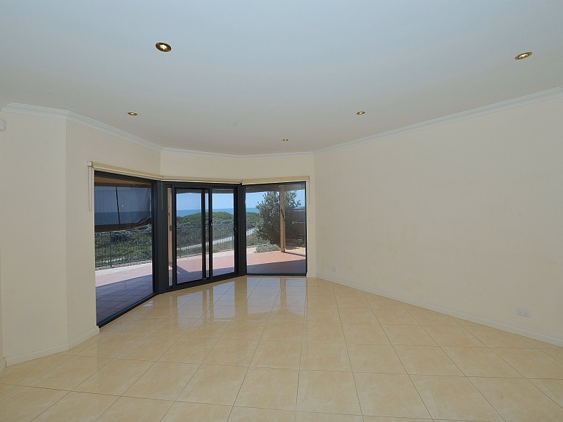 103 Boardwalk Boulevarde, Halls Head WA 6210