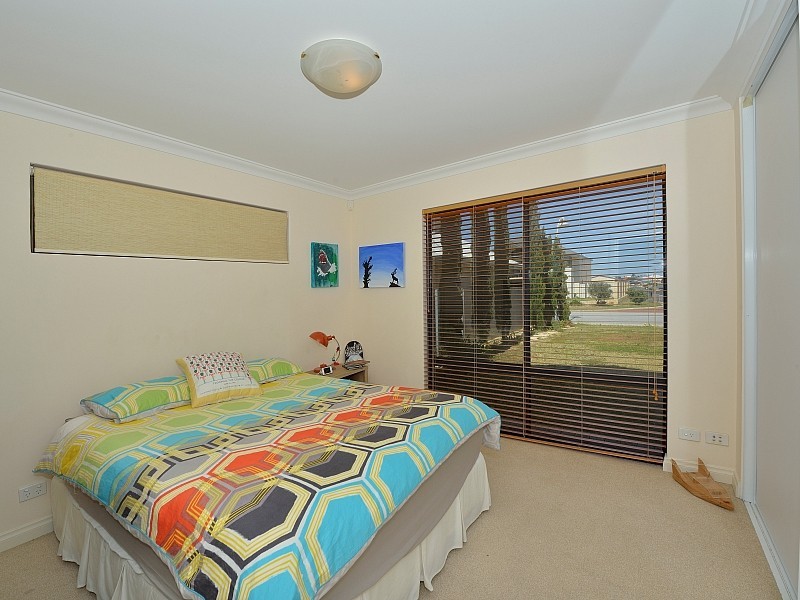 103 Boardwalk Boulevarde, Halls Head WA 6210