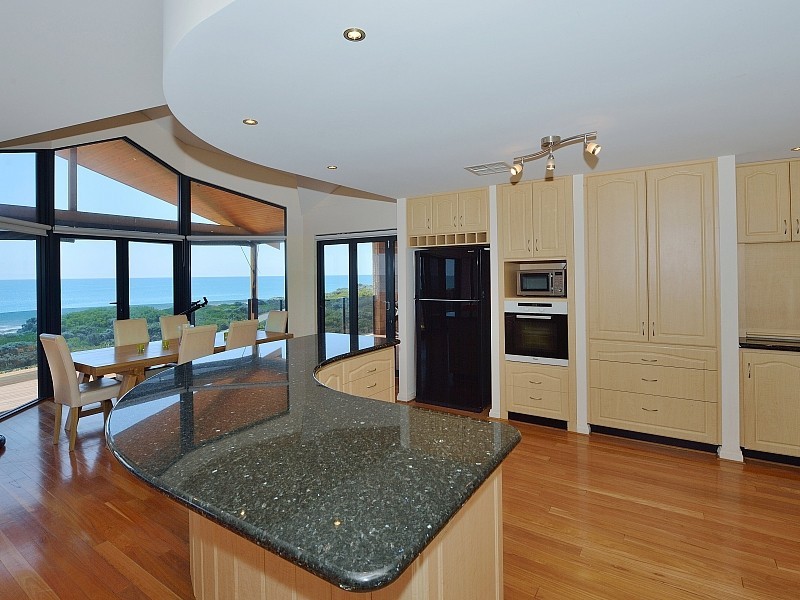 103 Boardwalk Boulevarde, Halls Head WA 6210