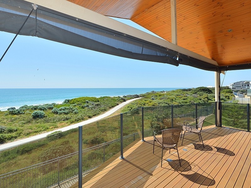 103 Boardwalk Boulevarde, Halls Head WA 6210