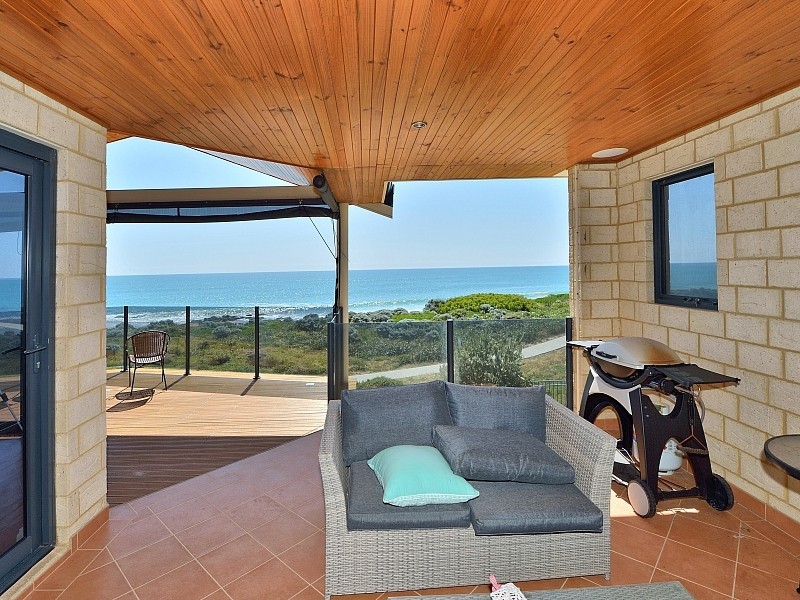 103 Boardwalk Boulevarde, Halls Head WA 6210