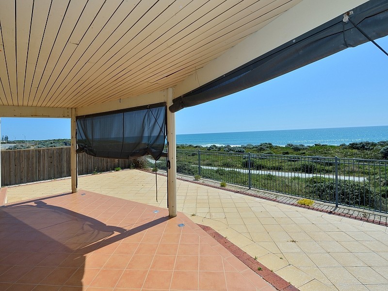 103 Boardwalk Boulevarde, Halls Head WA 6210