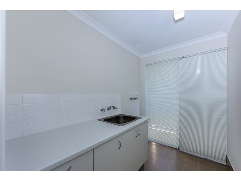 4 Bamburgh Turn, Meadow Springs WA 6210