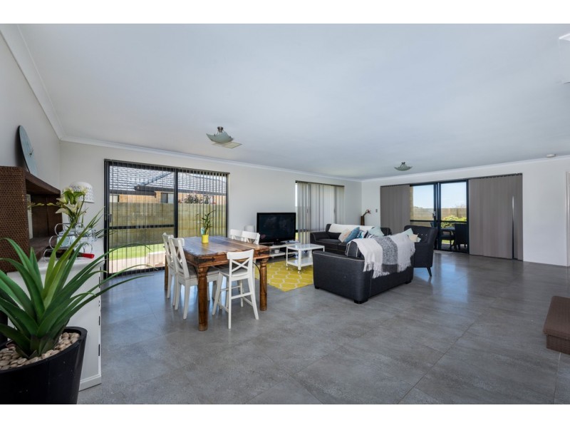 33 Paperbark Way, Wannanup WA 6210