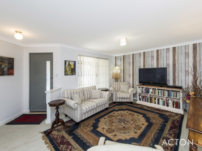 74 Seascapes Boulevard, Halls Head WA 6210