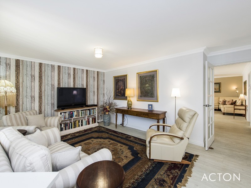 74 Seascapes Boulevard, Halls Head WA 6210